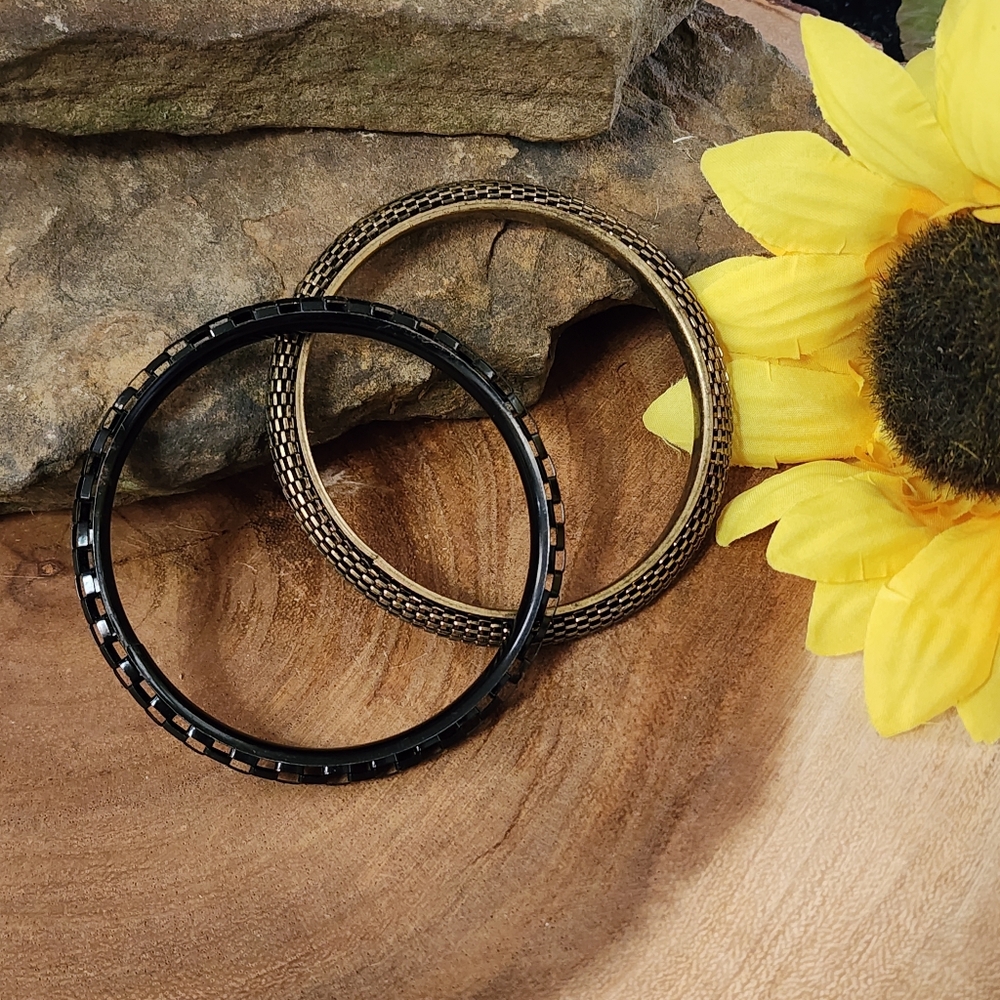 Vintage Black and Gold Toned Metal Mesh Bangle Bracelet Set